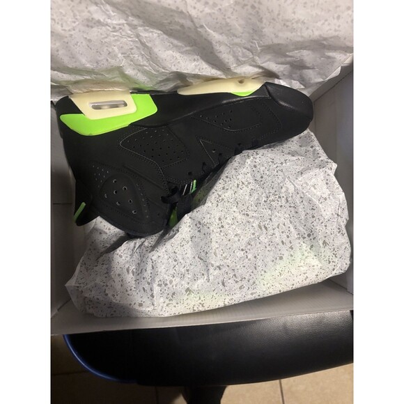 Size 9.5 - Jordan 6 Retro Electric Green 2021 main image 13